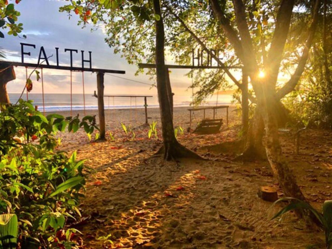 Faith Glamping Dome Costa Rica Ξενοδοχείο Manzanillo  Εξωτερικό φωτογραφία